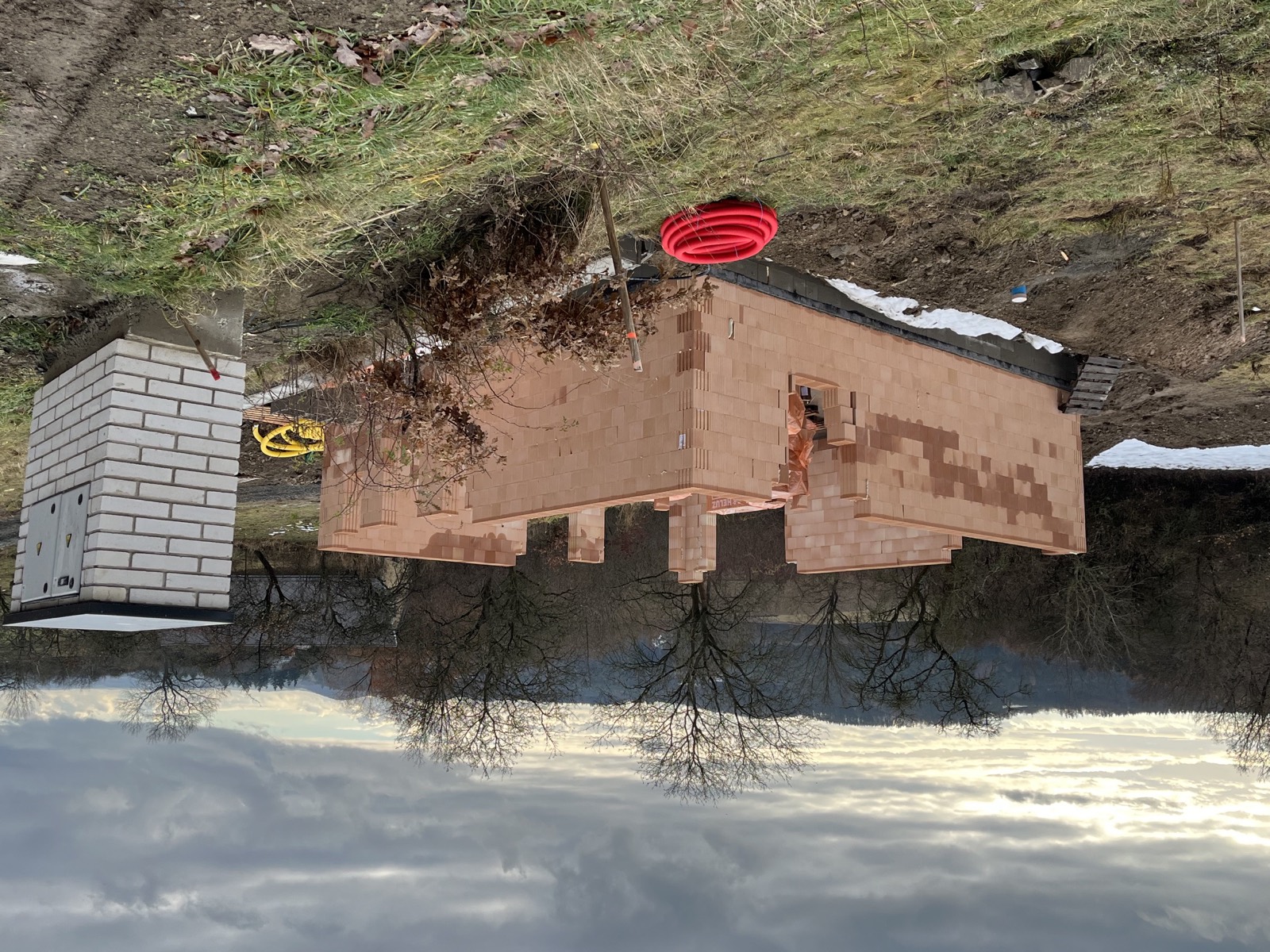 Rodinný dům do hrubé stavby, Neveklov — fotka 2